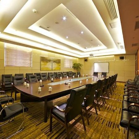 Summer Cambridge Hotel Гуйян Экстерьер фото